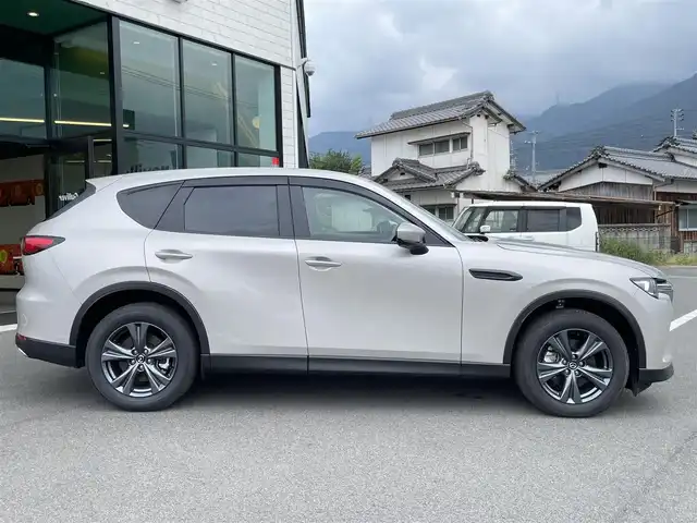 マツダ ＣＸ－６０ XD Sパッケージ 愛媛県 2023(令5)年 1.3万km プラチナクォーツメタリック 純正12.3型ナビ/全周囲カメラ/アダプティブクルーズコントロール/前後ドライブレコーダー/ブラインドスポットモニター/D席シートメモリー機能/電動リアゲート/ワイヤレス充電/クリアランスソナー/リバース連動サイドミラー/前席シートヒーター/ステアリングヒーター/ヘッドアップディズプレイ/電格ミラー/電動パーキングブレーキ/ステアリングヒーター/HDMI/タイプC入力端子/ETC/現状サマー(純正AW)(235/60/R18)/YOKOHAMA ADVAN V61/禁煙車