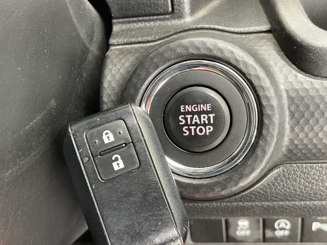 スズキ クロスビー HYBRID MZ 愛知県 2018(平30)年 5.7万km ミネラルグレーM 純正ナビ/クルーズコントロール/フルセグ/バックカメラ/コーナーセンサー/純正アルミホイール/ＥＴＣ/LEDヘッドライト/パドルシフト/ステアリングスイッチ/スマートキー/プッシュスタート