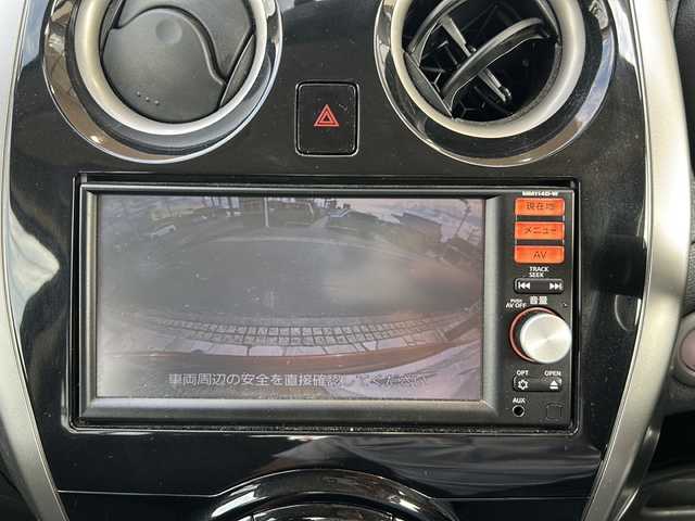 日産 ノート X DIG－S エマージェンシーB 静岡県 2014(平26)年 7.8万km ラディアントレッド 純正ナビ/・（Bluetooth/フルセグTV/CD/DVD/AUX/ラジオ）/主要装備/・エマージェンシーブレーキー/・レーンキープアシスト/・横滑り防止装置/・スーパーチャージャー/・アイドリングストップ/・バックカメラ/・マニュアルヘッドライトレベリング/・ドライブレコーダー/・ETC/・プッシュスタート/・ハロゲンヘッドライト/・社外フロアマット/・純正ホイールキャップ