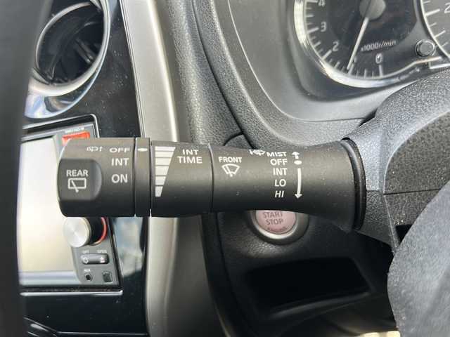 日産 ノート X DIG－S エマージェンシーB 静岡県 2014(平26)年 7.8万km ラディアントレッド 純正ナビ/・（Bluetooth/フルセグTV/CD/DVD/AUX/ラジオ）/主要装備/・エマージェンシーブレーキー/・レーンキープアシスト/・横滑り防止装置/・スーパーチャージャー/・アイドリングストップ/・バックカメラ/・マニュアルヘッドライトレベリング/・ドライブレコーダー/・ETC/・プッシュスタート/・ハロゲンヘッドライト/・社外フロアマット/・純正ホイールキャップ