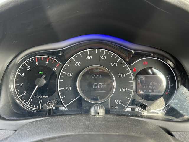 日産 ノート X DIG－S エマージェンシーB 静岡県 2014(平26)年 7.8万km ラディアントレッド 純正ナビ/・（Bluetooth/フルセグTV/CD/DVD/AUX/ラジオ）/主要装備/・エマージェンシーブレーキー/・レーンキープアシスト/・横滑り防止装置/・スーパーチャージャー/・アイドリングストップ/・バックカメラ/・マニュアルヘッドライトレベリング/・ドライブレコーダー/・ETC/・プッシュスタート/・ハロゲンヘッドライト/・社外フロアマット/・純正ホイールキャップ