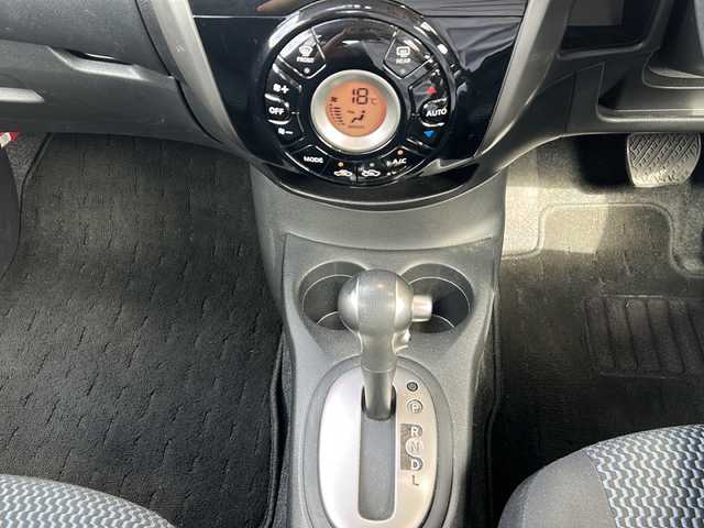 日産 ノート X DIG－S エマージェンシーB 静岡県 2014(平26)年 7.8万km ラディアントレッド 純正ナビ/・（Bluetooth/フルセグTV/CD/DVD/AUX/ラジオ）/主要装備/・エマージェンシーブレーキー/・レーンキープアシスト/・横滑り防止装置/・スーパーチャージャー/・アイドリングストップ/・バックカメラ/・マニュアルヘッドライトレベリング/・ドライブレコーダー/・ETC/・プッシュスタート/・ハロゲンヘッドライト/・社外フロアマット/・純正ホイールキャップ