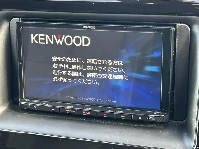 トヨタ エスクァイア Gi プレミアムパッケージ 大阪府 2019(令1)年 7.4万km ブラッキッシュアゲハガラスフレーク トヨタセーフティセンス/・プリクラッシュセーフティー/・クルーズコントロール/・パーキングサポートブレーキー/・クリアランスソナー/・レーンキープアシスト/・オートマチックハイビーム/社外ナビ/・Bluetooth/フルセグTV/CD/DVD/USB/ラジオ/　HDMI/IPod/主要装備/・バックカメラ/・横滑り防止装置/・アイドリングストップ/・両側パワースライドドア/・ステアリングヒーター/・ステアリングスイッチ/・ハーフレザーシート/・シートヒーター/・デジタルインナーミラー/・nanoe/・ETC