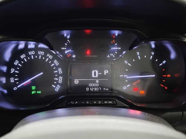 シトロエン Ｃ３ フィール 群馬県 2022(令4)年 1.3万km 白 ディスプレイオーディオ/アップルCarPlay/LEDライト/Bluetooth/Androidauto/クルーズコントロール/スマートキー　/16インチAW/スタッドレスタイヤ積み込み