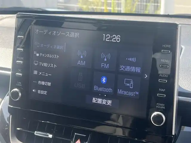 トヨタ カローラ クロス ハイブリッド Z 秋田県 2022(令4)年 7.1万km プラチナホワイトパールマイカ ４WD/衝突軽減システム/LEDヘッドライト/純正メモリナビ/フルセグ/バックカメラ/トヨタ純正18インチアルミ/スマートキー/アイドリングストップ/プッシュスタート/クルーズコントロール追従走行有/オートマチックハイビーム/レーンキープアシスト/コーナーセンサー/ステアリングスイッチ/電動パーキングブレーキ/ブレーキホールド機能/電動リアゲート/ドライブレコーダー/運転席パワーシート/前席シートヒーター/ETC/ルーフレール/純正フロアマット/純正ドアバイザー/オートライト/オートエアコン/パワーステアリング/パワーウィンドウ/ヘッドライトレベライザー/横滑り防止/盗難防止装置/寒冷地仕様/電動格納ウィンカーミラー/保証書/取扱説明書/記録簿/スペアキー1本有