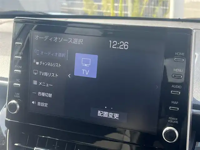 トヨタ カローラ クロス ハイブリッド Z 秋田県 2022(令4)年 7.1万km プラチナホワイトパールマイカ ４WD/衝突軽減システム/LEDヘッドライト/純正メモリナビ/フルセグ/バックカメラ/トヨタ純正18インチアルミ/スマートキー/アイドリングストップ/プッシュスタート/クルーズコントロール追従走行有/オートマチックハイビーム/レーンキープアシスト/コーナーセンサー/ステアリングスイッチ/電動パーキングブレーキ/ブレーキホールド機能/電動リアゲート/ドライブレコーダー/運転席パワーシート/前席シートヒーター/ETC/ルーフレール/純正フロアマット/純正ドアバイザー/オートライト/オートエアコン/パワーステアリング/パワーウィンドウ/ヘッドライトレベライザー/横滑り防止/盗難防止装置/寒冷地仕様/電動格納ウィンカーミラー/保証書/取扱説明書/記録簿/スペアキー1本有