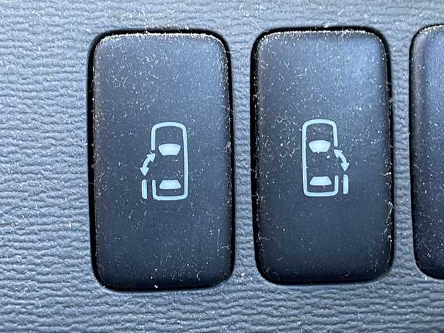 トヨタ アイシス プラタナ リミテッド 福島県 2008(平20)年 11.8万km ホワイトパールクリスタルシャイン 純正ナビ　ワンセグ　バックＣ　両側パワスラ　ＥＴＣ　パドルシフト　オートライト　電格ミラー　リモコンキー　スペアキー　ドアバイザー　フォグランプ　純正１６インチＡＷ装着　ＨＩＤヘッドライト　ＡＣＣ