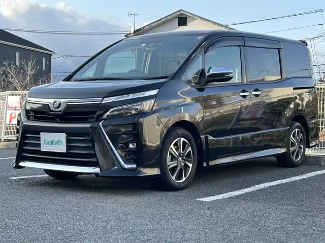 トヨタ ヴォクシー ZS 煌 静岡県 2018(平30)年 7.8万km ブラック ユーザー買取車両/ワンオーナー/純正SDナビ【NSZT-Y66T】/　フルセグTV/BT/純正16インチAW/クルーズコントロール/バックカメラ/ドライブレコーダー/アイドリングストップ/オートライト/オートマチックハイビーム/ETC/衝突軽減システム/USB端子/TVキャンセラー/プッシュスタート/スペアキー/フリップダウンモニター動作未確認