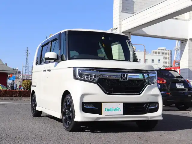 ホンダ Ｎ ＢＯＸ カスタム G L ホンダセンシング 神奈川県 2018(平30)年 5万km プレミアムホワイトパールⅡ ホンダセンシング/：安全運転支援システム/両側パワースライドドア /Gathers8インチメモリナビ/：型式（VXV-185NBi）/：フルセグTV/：走行中視聴可/：CD DVD再生/：Bluetoothオーディオ/：バックカメラ/クリアランスソナー /純正フロントドライブレコーダー/充電用USB端子/ビルトインETC/純正ラバーフロアマット/：ドアバイザー/オプション15インチアルミホイール/純正LEDヘッドライト/：LEDフロントフォグランプ