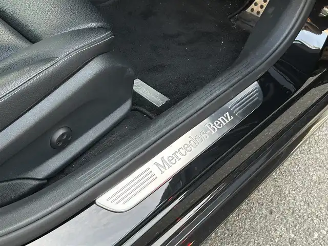 メルセデス・ベンツ Ｃ２２０ｄ ワゴン ローレウスエディション 福岡県 2017(平29)年 3.7万km 黒 禁煙車/純正ナビゲーション/TV/BT/SD/USB/CD/DVD/バックカメラ/黒レザーシート/前席シートヒーター/前席パワーシート/パノラミックスライディングルーフ/LEDオートライト/パワーバックドア/パドルシフト/キーレスゴー/アダプティブクルーズコントロール/ESP/アクティブブレーキアシスト/ブラインドスポットアシスト/レーンキープアシスト/アテンションアシスト/ETC/取扱説明書/ワンオーナー