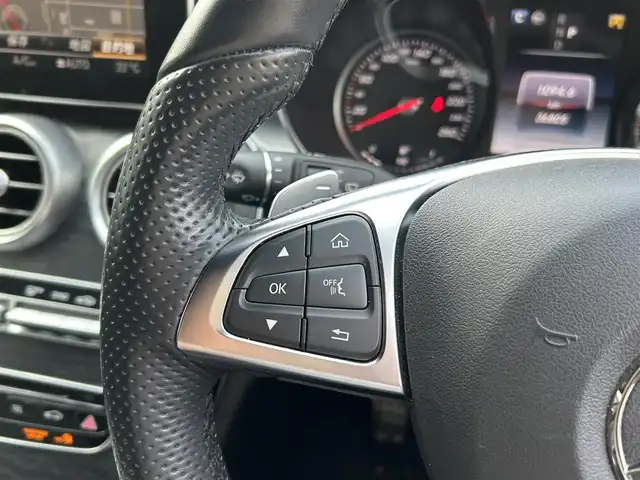 メルセデス・ベンツ Ｃ２２０ｄ ワゴン ローレウスエディション 福岡県 2017(平29)年 3.7万km 黒 禁煙車/純正ナビゲーション/TV/BT/SD/USB/CD/DVD/バックカメラ/黒レザーシート/前席シートヒーター/前席パワーシート/パノラミックスライディングルーフ/LEDオートライト/パワーバックドア/パドルシフト/キーレスゴー/アダプティブクルーズコントロール/ESP/アクティブブレーキアシスト/ブラインドスポットアシスト/レーンキープアシスト/アテンションアシスト/ETC/取扱説明書/ワンオーナー