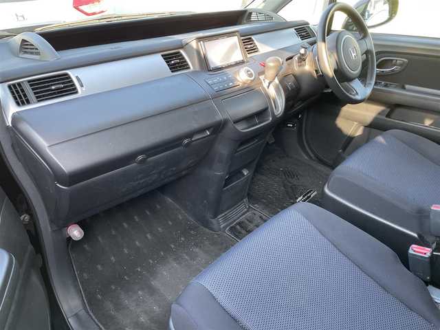 ホンダ ステップワゴン スパーダ 24SZ 滋賀県 2008(平20)年 17.1万km プレミアムブラキッシュパール 禁煙車/社外ナビ(HDD/CD/DVD)/社外フリップダウンモニター/バックカメラ/ETC/両側パワースライドドア/フォグランプ/電格ミラー/ドアバイザー/純正フロアマット/HIDヘッドライト/リモコンキー×2
