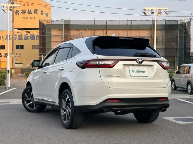 トヨタ ハリアー プレミアム 愛媛県 2019(令1)年 5.4万km ホワイトパールクリスタルシャイン 禁煙車/登録時走行距離：53762km/ETC/アルパインハリアー専用ナビ/TV/AM・FM/DVD/CD/BT/電動リアゲート/サンルーフ/ドライブレコーダー/クルーズコントロール/衝突軽減システム/LEDヘッドライト/バックカメラ/D席パワーシート/オートマチックハイビーム