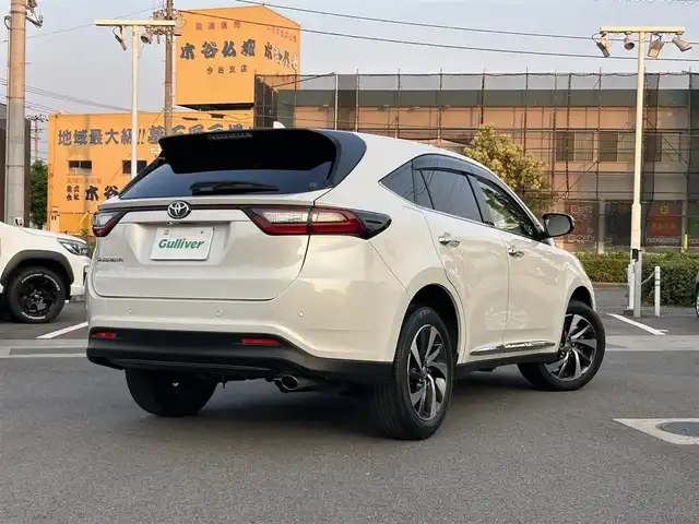 トヨタ ハリアー プレミアム 愛媛県 2019(令1)年 5.4万km ホワイトパールクリスタルシャイン 禁煙車/登録時走行距離：53762km/ETC/アルパインハリアー専用ナビ/TV/AM・FM/DVD/CD/BT/電動リアゲート/サンルーフ/ドライブレコーダー/クルーズコントロール/衝突軽減システム/LEDヘッドライト/バックカメラ/D席パワーシート/オートマチックハイビーム