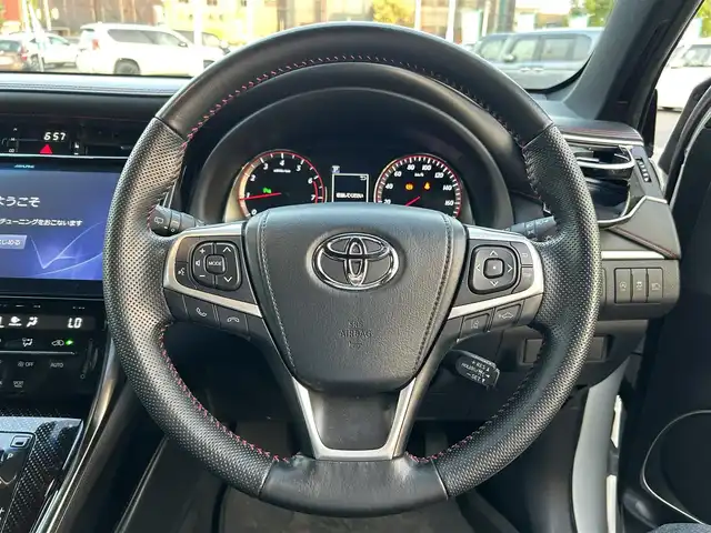 トヨタ ハリアー プレミアム 愛媛県 2019(令1)年 5.4万km ホワイトパールクリスタルシャイン 禁煙車/登録時走行距離：53762km/ETC/アルパインハリアー専用ナビ/TV/AM・FM/DVD/CD/BT/電動リアゲート/サンルーフ/ドライブレコーダー/クルーズコントロール/衝突軽減システム/LEDヘッドライト/バックカメラ/D席パワーシート/オートマチックハイビーム