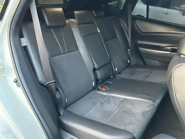 トヨタ ハリアー プレミアム 愛媛県 2019(令1)年 5.4万km ホワイトパールクリスタルシャイン 禁煙車/登録時走行距離：53762km/ETC/アルパインハリアー専用ナビ/TV/AM・FM/DVD/CD/BT/電動リアゲート/サンルーフ/ドライブレコーダー/クルーズコントロール/衝突軽減システム/LEDヘッドライト/バックカメラ/D席パワーシート/オートマチックハイビーム