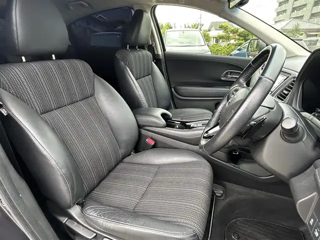 ホンダ ヴェゼル ハイブリッド Z 宮崎県 2014(平26)年 14.2万km ルーセブラックM /ナビ(VXM-152VFi)//TV/CD/DVD/Bluetooth//ETC//前席シートヒーター//バックカメラ//クルーズコントロール//BRAKE HOLD//純正フロアマット//純正アルミホイール//オートライト//パドルシフト//ステアリングスイッチ