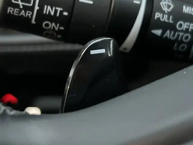 ホンダ ヴェゼル ハイブリッド モデューロ X ホンダセンシング 山梨県 2020(令2)年 5.4万km プラチナホワイトパール ホンダセンシング/　・衝突軽減ブレーキ/　・誤発進抑制機能/　・歩行者事故低減ステアリング/　・路外逸脱抑制機能/　・アダプティブクルーズコントロール/　・車線維持支援システム/　・先行車発進お知らせ機能/　・標識認識機能/ModuloX専用フロントバンパー/ModuloX専用フロントグリル/純正ナビ/　(CD/DVD/USB/SD/iPod/BT/フルセグ)/バックカメラ/LEDオートライト/LEDフォグランプ/ハーフレザーシート/シートヒーター/純正18インチアルミホイール/パドルシフト/ルーフレール/スマートキー/ビルトインETC