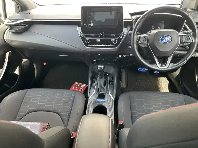 トヨタ カローラ スポーツ G Z 埼玉県 2018(平30)年 4万km ホワイトパールクリスタルシャイン 社外ディスプレイオーディオ（FM/AM/BT/CD）/バックカメラ/アダプティブクルーズコントロール/ETC/社外15インチアルミホイール/純正18インチアルミホイール車載/レーンキープアシスト/パドルシフト/ドラレコ/オートライト/ステアリングスイッチ/プッシュスタート/純正フロアマット/トノカバー/純正ドアバイザー/ヘッドアップディスプレイ/電子パーキングブレーキ/ブレーキホールド/横滑り防止システム/アイドリングストップ/スマートキー/スペアキー1本/保証書/取扱説明書/ナビ取説