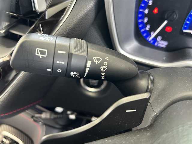 トヨタ カローラ スポーツ G Z 埼玉県 2018(平30)年 4万km ホワイトパールクリスタルシャイン 社外ディスプレイオーディオ（FM/AM/BT/CD）/バックカメラ/アダプティブクルーズコントロール/ETC/社外15インチアルミホイール/純正18インチアルミホイール車載/レーンキープアシスト/パドルシフト/ドラレコ/オートライト/ステアリングスイッチ/プッシュスタート/純正フロアマット/トノカバー/純正ドアバイザー/ヘッドアップディスプレイ/電子パーキングブレーキ/ブレーキホールド/横滑り防止システム/アイドリングストップ/スマートキー/スペアキー1本/保証書/取扱説明書/ナビ取説