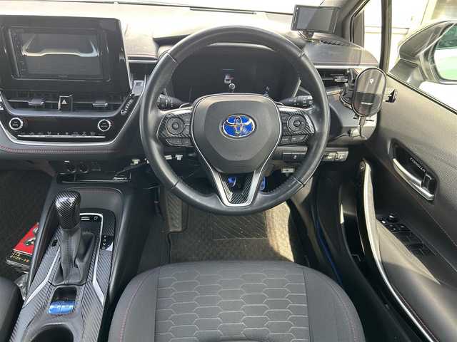 トヨタ カローラ スポーツ G Z 埼玉県 2018(平30)年 4万km ホワイトパールクリスタルシャイン 社外ディスプレイオーディオ（FM/AM/BT/CD）/バックカメラ/アダプティブクルーズコントロール/ETC/社外15インチアルミホイール/純正18インチアルミホイール車載/レーンキープアシスト/パドルシフト/ドラレコ/オートライト/ステアリングスイッチ/プッシュスタート/純正フロアマット/トノカバー/純正ドアバイザー/ヘッドアップディスプレイ/電子パーキングブレーキ/ブレーキホールド/横滑り防止システム/アイドリングストップ/スマートキー/スペアキー1本/保証書/取扱説明書/ナビ取説