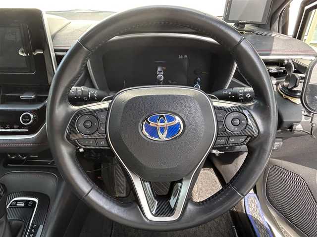 トヨタ カローラ スポーツ G Z 埼玉県 2018(平30)年 4万km ホワイトパールクリスタルシャイン 社外ディスプレイオーディオ（FM/AM/BT/CD）/バックカメラ/アダプティブクルーズコントロール/ETC/社外15インチアルミホイール/純正18インチアルミホイール車載/レーンキープアシスト/パドルシフト/ドラレコ/オートライト/ステアリングスイッチ/プッシュスタート/純正フロアマット/トノカバー/純正ドアバイザー/ヘッドアップディスプレイ/電子パーキングブレーキ/ブレーキホールド/横滑り防止システム/アイドリングストップ/スマートキー/スペアキー1本/保証書/取扱説明書/ナビ取説