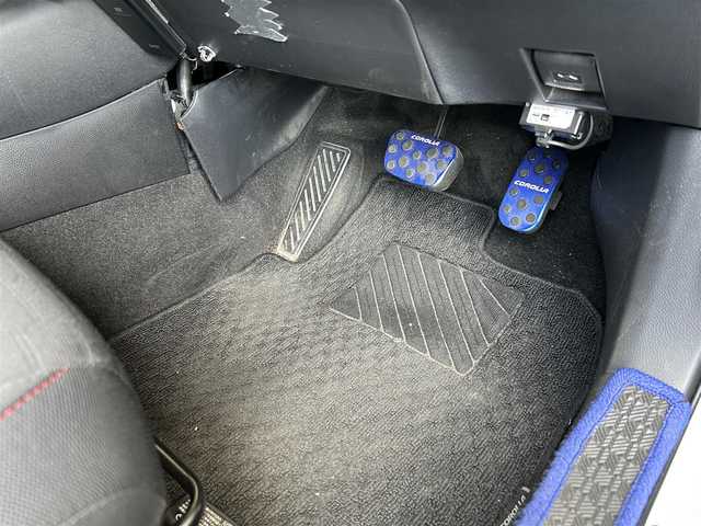 トヨタ カローラ スポーツ G Z 埼玉県 2018(平30)年 4万km ホワイトパールクリスタルシャイン 社外ディスプレイオーディオ（FM/AM/BT/CD）/バックカメラ/アダプティブクルーズコントロール/ETC/社外15インチアルミホイール/純正18インチアルミホイール車載/レーンキープアシスト/パドルシフト/ドラレコ/オートライト/ステアリングスイッチ/プッシュスタート/純正フロアマット/トノカバー/純正ドアバイザー/ヘッドアップディスプレイ/電子パーキングブレーキ/ブレーキホールド/横滑り防止システム/アイドリングストップ/スマートキー/スペアキー1本/保証書/取扱説明書/ナビ取説