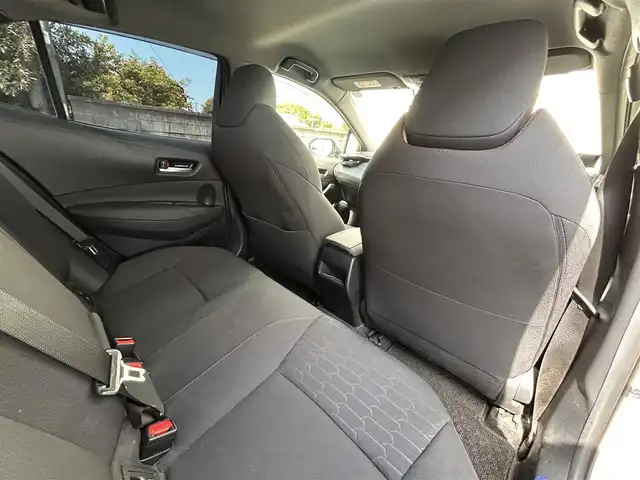 トヨタ カローラ スポーツ G Z 埼玉県 2018(平30)年 4万km ホワイトパールクリスタルシャイン 社外ディスプレイオーディオ（FM/AM/BT/CD）/バックカメラ/アダプティブクルーズコントロール/ETC/社外15インチアルミホイール/純正18インチアルミホイール車載/レーンキープアシスト/パドルシフト/ドラレコ/オートライト/ステアリングスイッチ/プッシュスタート/純正フロアマット/トノカバー/純正ドアバイザー/ヘッドアップディスプレイ/電子パーキングブレーキ/ブレーキホールド/横滑り防止システム/アイドリングストップ/スマートキー/スペアキー1本/保証書/取扱説明書/ナビ取説