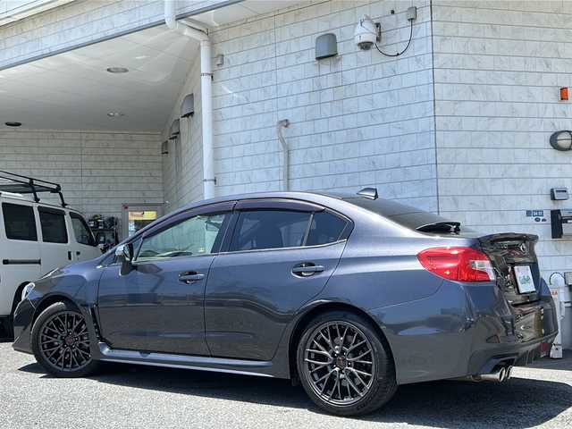 スバル ＷＲＸ ＳＴＩ STI 神奈川県 2014(平26)年 7.4万km ダークグレーメタリック 4WD/6速MT/純正ディーラーナビ(CD/DVD/SD/USB/フルセグTV)/バックカメラ/プッシュスタート/STIシート/STI18インチアルミ/ハーフレザーシート/D席パワーシート/ETC/横滑り防止装置/オートライト/フォグランプ/純正フロアマット/ドアバイザー/ステアリングスイッチ/電動格納ウィンカーミラー/ISOFIX/スペアキー×1/保証書/取扱説明書