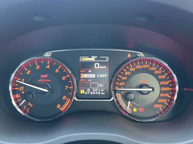 スバル ＷＲＸ ＳＴＩ STI 神奈川県 2014(平26)年 7.4万km ダークグレーメタリック 4WD/6速MT/純正ディーラーナビ(CD/DVD/SD/USB/フルセグTV)/バックカメラ/プッシュスタート/STIシート/STI18インチアルミ/ハーフレザーシート/D席パワーシート/ETC/横滑り防止装置/オートライト/フォグランプ/純正フロアマット/ドアバイザー/ステアリングスイッチ/電動格納ウィンカーミラー/ISOFIX/スペアキー×1/保証書/取扱説明書