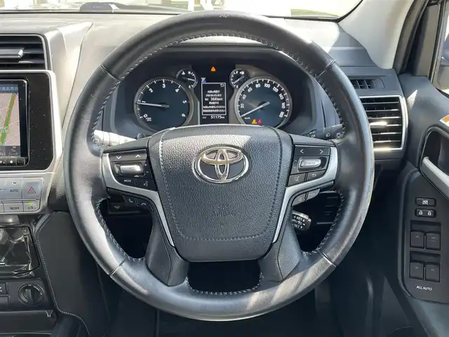 トヨタ ランドクルーザー プラド TX Lパッケージ ブラックED 道央・札幌 2020(令2)年 5.2万km ブラック ワンオーナー/特別仕様車/フルタイム４WD/ムーンルーフ/寒冷地仕様/ブラック塗装ルーフレール/本革シート/シートヒーター・シートベンチレーション/トヨタセーフティセンス/プリクラッシュセーフティ/レーダークルーズコントロール/レーンディパーチャーアラート/オートマチックハイビーム/ロードサインアシスト/クリアランスソナー/センターデフロック/ダウンヒルアシストコントロール/MTモード付きAT/ALPINEビッグX9インチナビ/フルセグTV/バックカメラ/ETC2.0/ドライブレコーダー/LEDヘッドランプ/フロント・リヤフォグランプ/純正ブラック塗装１８インチアルミホイール