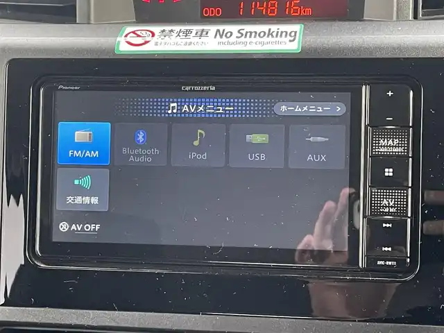 トヨタ ルーミー X 神奈川県 2021(令3)年 11.5万km パールホワイトⅢ (株)IDOMが運営する【じしゃロン秦野店】の自社ローン専用車両になります。こちらは現金またはオートローンご利用時の価格です。自社ローンご希望の方は別途その旨お申付け下さい/社外メモリナビ／Ｂｌｕｅｔｏｏｔｈ／ＵＳＢ／ＡＭＦＭ/バックカメラ/ＥＴＣ/片側パワースライドドア/衝突軽減ブレーキ/パーキングセンサー/スマートキー/オートライト/アイドリングストップ/フロアマット/純正ホイールキャップ
