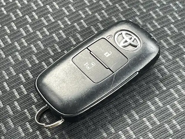 トヨタ ルーミー X 神奈川県 2021(令3)年 11.5万km パールホワイトⅢ (株)IDOMが運営する【じしゃロン秦野店】の自社ローン専用車両になります。こちらは現金またはオートローンご利用時の価格です。自社ローンご希望の方は別途その旨お申付け下さい/社外メモリナビ／Ｂｌｕｅｔｏｏｔｈ／ＵＳＢ／ＡＭＦＭ/バックカメラ/ＥＴＣ/片側パワースライドドア/衝突軽減ブレーキ/パーキングセンサー/スマートキー/オートライト/アイドリングストップ/フロアマット/純正ホイールキャップ