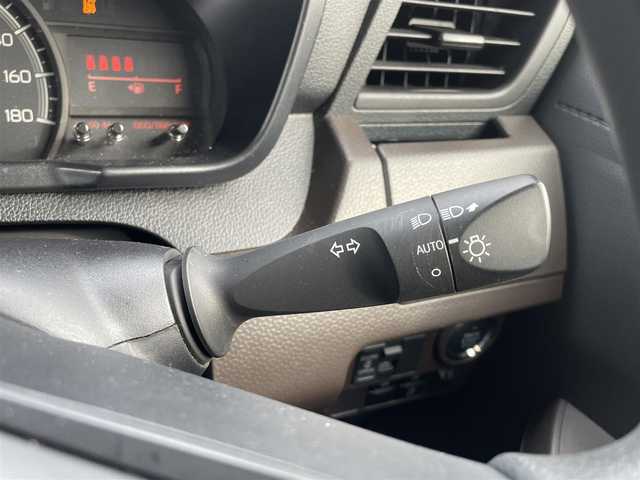 トヨタ ルーミー X 神奈川県 2021(令3)年 11.5万km パールホワイトⅢ (株)IDOMが運営する【じしゃロン相模原店】の自社ローン専用車両になります。こちらは現金またはオートローンご利用時の価格です。自社ローンご希望の方は別途その旨お申付け下さい/社外メモリナビ／Ｂｌｕｅｔｏｏｔｈ／ＵＳＢ／ＡＭＦＭ/バックカメラ/ＥＴＣ/片側パワースライドドア/衝突軽減ブレーキ/パーキングセンサー/スマートキー/オートライト/アイドリングストップ/フロアマット/純正ホイールキャップ