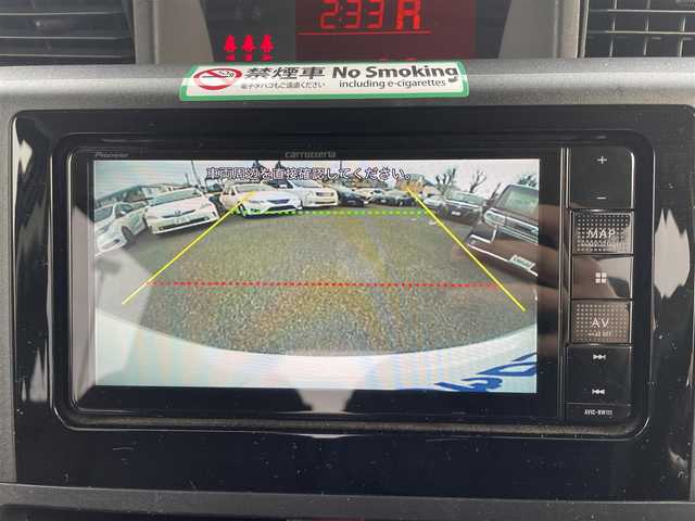 トヨタ ルーミー X 神奈川県 2021(令3)年 11.5万km パールホワイトⅢ (株)IDOMが運営する【じしゃロン相模原店】の自社ローン専用車両になります。こちらは現金またはオートローンご利用時の価格です。自社ローンご希望の方は別途その旨お申付け下さい/社外メモリナビ／Ｂｌｕｅｔｏｏｔｈ／ＵＳＢ／ＡＭＦＭ/バックカメラ/ＥＴＣ/片側パワースライドドア/衝突軽減ブレーキ/パーキングセンサー/スマートキー/オートライト/アイドリングストップ/フロアマット/純正ホイールキャップ