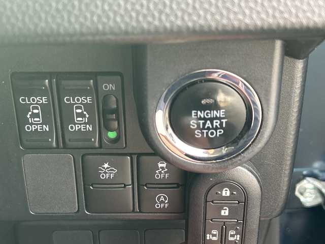 トヨタ ルーミー カスタムG－T 神奈川県 2017(平29)年 9.5万km ターコイズブルーマイカメタリック ワンオーナー/プッシュスタート/ビルトインETC/純正SDナビ/AM/FM/DISC/Bluetooth接続/地デジTV/クルーズコントロール/プリクラッシュ/アラウンドビューモニター/前席シートヒーター/横滑り防止装置/車線逸脱防止装置/オートライト/LEDライト/フォグライト/電動格納ミラー