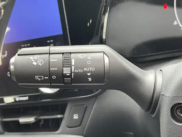 レクサス ＮＸ 350h Fスポーツ 福岡県 2022(令4)年 1.5万km ホワイトノーヴァガラスフレーク 純正14インチナビ/（Bluetooth対応/フルセグTV/AM/FM）/サンルーフ/デジタルインナーイラー/ヘッドアップディスプレイ/ブラインドスポットモニター/レーダークルーズコントロール/パドルシフト/ARTISAN製エアロ（フロント・サイド・リア）/ルーフレール/360度カメラ/バックカメラ/前席パワーシート（運転席メモリ付き）/前席シートヒーター/前席エアーシート/ステアリングヒーター/パワーバックドア/ビルトインETC/三眼フルLEDヘッドライト/クリアランスソナー/純正フロアマット/ARTISAN製アルミホイール（22インチ）/プッシュスタート/パーキングサポートブレーキ/本革シート/取扱説明書/スペアキー/スマートキー