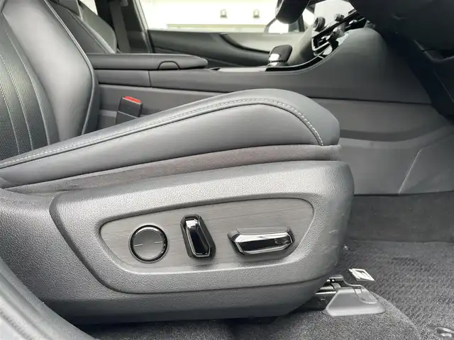 レクサス ＮＸ 350h Fスポーツ 福岡県 2022(令4)年 1.5万km ホワイトノーヴァガラスフレーク 純正14インチナビ/（Bluetooth対応/フルセグTV/AM/FM）/サンルーフ/デジタルインナーイラー/ヘッドアップディスプレイ/ブラインドスポットモニター/レーダークルーズコントロール/パドルシフト/ARTISAN製エアロ（フロント・サイド・リア）/ルーフレール/360度カメラ/バックカメラ/前席パワーシート（運転席メモリ付き）/前席シートヒーター/前席エアーシート/ステアリングヒーター/パワーバックドア/ビルトインETC/三眼フルLEDヘッドライト/クリアランスソナー/純正フロアマット/ARTISAN製アルミホイール（22インチ）/プッシュスタート/パーキングサポートブレーキ/本革シート/取扱説明書/スペアキー/スマートキー