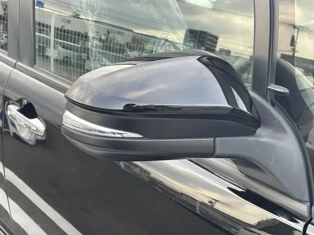 トヨタ ノア Si ダブルバイビーⅡ 福岡県 2019(令1)年 4.6万km ブラック 純正10型SDナビ(フルセグTV/CD/DVD/BT)/バックカメラ/トヨタセーフティー/後席フリップダウンモニター/コーナーセンサー/両側パワスラ/クルコン/ドラレコ/ETC/純正LEDヘッドライト/純正16インチアルミホイール/プッシュスタート/スマートキー