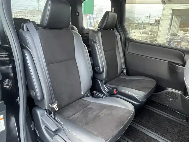 トヨタ ノア Si ダブルバイビーⅡ 福岡県 2019(令1)年 4.6万km ブラック 純正10型SDナビ(フルセグTV/CD/DVD/BT)/バックカメラ/トヨタセーフティー/後席フリップダウンモニター/コーナーセンサー/両側パワスラ/クルコン/ドラレコ/ETC/純正LEDヘッドライト/純正16インチアルミホイール/プッシュスタート/スマートキー