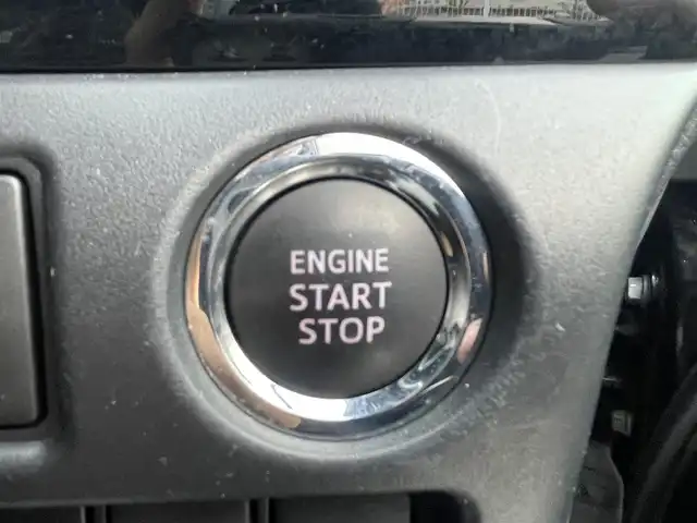 トヨタ ノア Si ダブルバイビーⅡ 福岡県 2019(令1)年 4.6万km ブラック 純正10型SDナビ(フルセグTV/CD/DVD/BT)/バックカメラ/トヨタセーフティー/後席フリップダウンモニター/コーナーセンサー/両側パワスラ/クルコン/ドラレコ/ETC/純正LEDヘッドライト/純正16インチアルミホイール/プッシュスタート/スマートキー