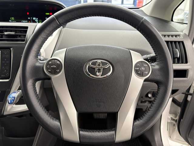 トヨタ プリウス α S ツーリングセレクション 茨城県 2012(平24)年 9.1万km ホワイトパールクリスタルシャイン 【(株)IDOMが運営する【じしゃロン水戸店】の自社ローン対象車両になります。こちらは現金ご利用時の価格です。自社ローンご希望の方は別途その旨お申付け下さい。】/純正ナビ/CD/AUX/フルセグTV/バックカメラ/ETC/ステアリングスイッチ/オートライト/LEDヘッドライト/ヘッドライトウォッシャー/純正アルミホイール/フロアマット/サイドバイザー/電動格納ミラー