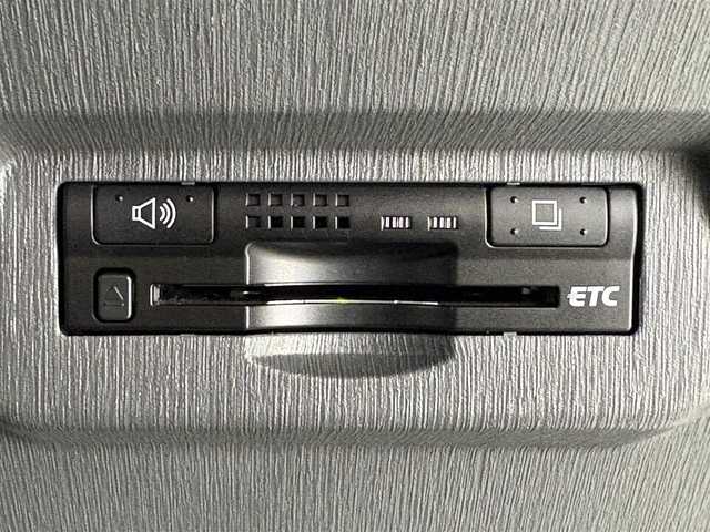 トヨタ プリウス α S ツーリングセレクション 茨城県 2012(平24)年 9.1万km ホワイトパールクリスタルシャイン 【(株)IDOMが運営する【じしゃロン水戸店】の自社ローン対象車両になります。こちらは現金ご利用時の価格です。自社ローンご希望の方は別途その旨お申付け下さい。】/純正ナビ/CD/AUX/フルセグTV/バックカメラ/ETC/ステアリングスイッチ/オートライト/LEDヘッドライト/ヘッドライトウォッシャー/純正アルミホイール/フロアマット/サイドバイザー/電動格納ミラー