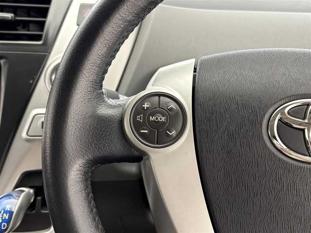 トヨタ プリウス α S ツーリングセレクション 茨城県 2012(平24)年 9.1万km ホワイトパールクリスタルシャイン 【(株)IDOMが運営する【じしゃロン水戸店】の自社ローン対象車両になります。こちらは現金ご利用時の価格です。自社ローンご希望の方は別途その旨お申付け下さい。】/純正ナビ/CD/AUX/フルセグTV/バックカメラ/ETC/ステアリングスイッチ/オートライト/LEDヘッドライト/ヘッドライトウォッシャー/純正アルミホイール/フロアマット/サイドバイザー/電動格納ミラー