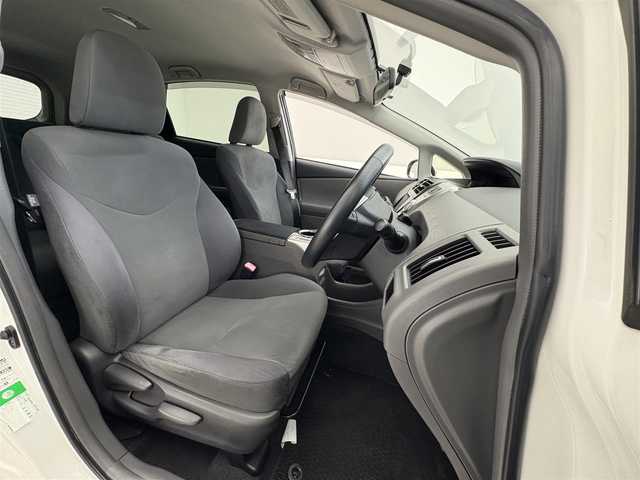 トヨタ プリウス α S ツーリングセレクション 茨城県 2012(平24)年 9.1万km ホワイトパールクリスタルシャイン 【(株)IDOMが運営する【じしゃロン水戸店】の自社ローン対象車両になります。こちらは現金ご利用時の価格です。自社ローンご希望の方は別途その旨お申付け下さい。】/純正ナビ/CD/AUX/フルセグTV/バックカメラ/ETC/ステアリングスイッチ/オートライト/LEDヘッドライト/ヘッドライトウォッシャー/純正アルミホイール/フロアマット/サイドバイザー/電動格納ミラー