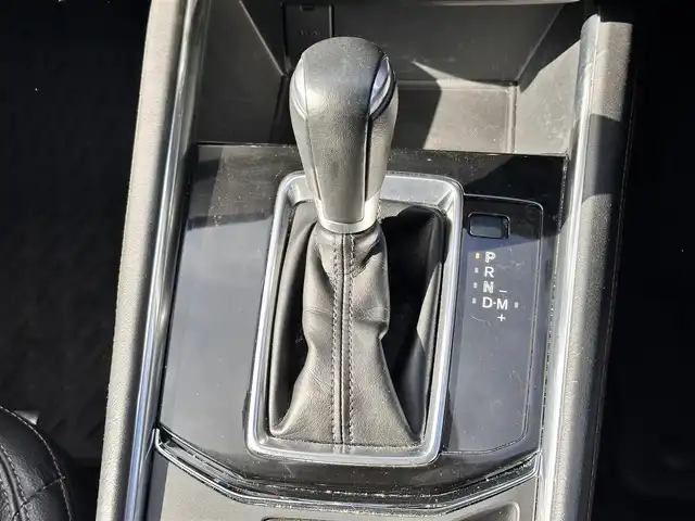 マツダ ＣＸ－５ XD Lパッケージ 宮城県 2019(平31)年 14万km スノーフレイクホワイトパールマイカ 360度ビューモニター/フロントパーキングセンサー/DVD/CD/地デジTV/＝＝＝/4WD/アドバンストスマートシティブレーキサポート/後退時スマートシティブレーキサポート/誤発進抑制機能/スマートブレーキサポート/レーダークルーズコントロール/ブラインドスポットモニタリング/車線逸脱警報システム/レーンキープアシストシステム/リアパーキングセンサー/ドライバーアテンションアラート/純正ナビ/(フルセグTV/CD/DVD/SD/BT/USB/AUX)/ドライブレコーダー前後/ETC/ステアリングヒーター/シートヒーター(D＋N席)/メモリー付きパワーシート/パワーバックドア/デュアルオートエアコン/MTモード付AT/オートホールド/革巻きステアリング/ステアリングスイッチ/オートライト/アイドリングストップ/プッシュスタート＆スマートキー/ウインカー付き電動格納ミラー/アダプティブLEDヘッドライト/フォグランプ/純正フロアマット/純正19インチAW/スタットレスタイヤ積み込み