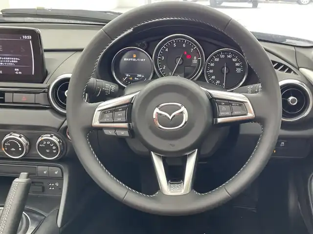 マツダ ロードスター ブラウン トップ 宮城県 2022(令4)年 0.1万km スノーフレイクホワイトパールマイカ 純正ナビ　/ブラウンレザーシート　/ＣＤ・ＤＶＤプレーヤー　/フルセグＴＶ　/スマートフォン連携　/Ｂｌｕｅｔｏｏｔｈ　/シートヒーター　/レーダークルーズコントロール/衝突被害軽減ブレーキ　/ＢＳＭ　/車線逸脱警報　/リアパーキングセンサー　/LEDヘッドライト/純正16インチAW/禁煙