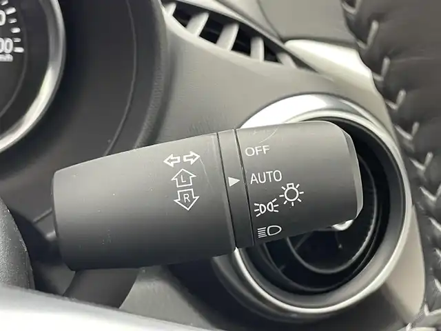 マツダ ロードスター ブラウン トップ 宮城県 2022(令4)年 0.1万km スノーフレイクホワイトパールマイカ 純正ナビ　/ブラウンレザーシート　/ＣＤ・ＤＶＤプレーヤー　/フルセグＴＶ　/スマートフォン連携　/Ｂｌｕｅｔｏｏｔｈ　/シートヒーター　/レーダークルーズコントロール/衝突被害軽減ブレーキ　/ＢＳＭ　/車線逸脱警報　/リアパーキングセンサー　/LEDヘッドライト/純正16インチAW/禁煙