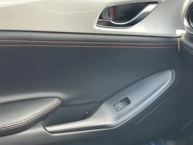 マツダ ロードスター ブラウン トップ 千葉県 2022(令4)年 0.1万km スノーフレイクホワイトパールマイカ 純正ナビ　/ブラウンレザーシート　/ＣＤ・ＤＶＤプレーヤー　/フルセグＴＶ　/スマートフォン連携　/Ｂｌｕｅｔｏｏｔｈ　/シートヒーター　/レーダークルーズコントロール/衝突被害軽減ブレーキ　/ＢＳＭ　/車線逸脱警報　/リアパーキングセンサー　/LEDヘッドライト/純正16インチAW/禁煙