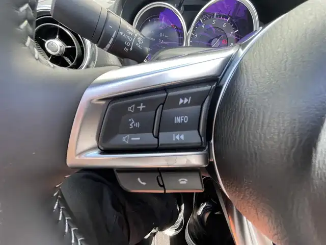 マツダ ロードスター ブラウン トップ 千葉県 2022(令4)年 0.1万km スノーフレイクホワイトパールマイカ 純正ナビ　/ブラウンレザーシート　/ＣＤ・ＤＶＤプレーヤー　/フルセグＴＶ　/スマートフォン連携　/Ｂｌｕｅｔｏｏｔｈ　/シートヒーター　/レーダークルーズコントロール/衝突被害軽減ブレーキ　/ＢＳＭ　/車線逸脱警報　/リアパーキングセンサー　/LEDヘッドライト/純正16インチAW/禁煙